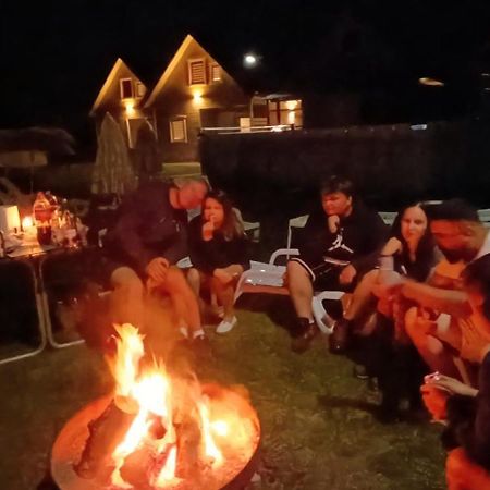 Domki Nadmorska Oaza Nad Morzem I Jeziorem Jezierzany Exterior foto